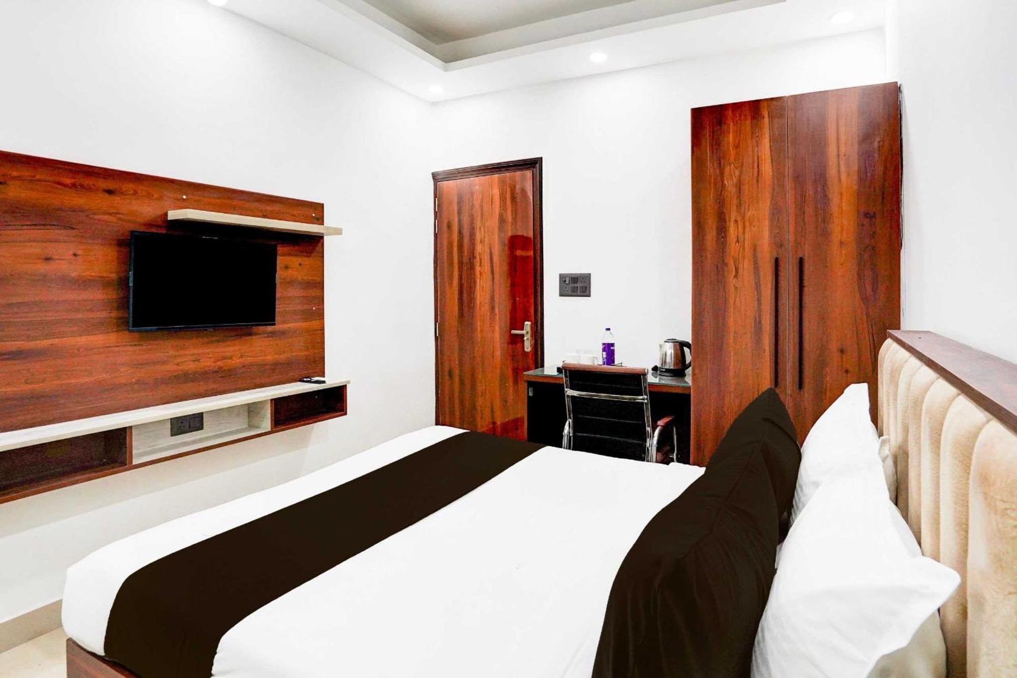 Super Hotel O Global New Delhi Exterior foto
