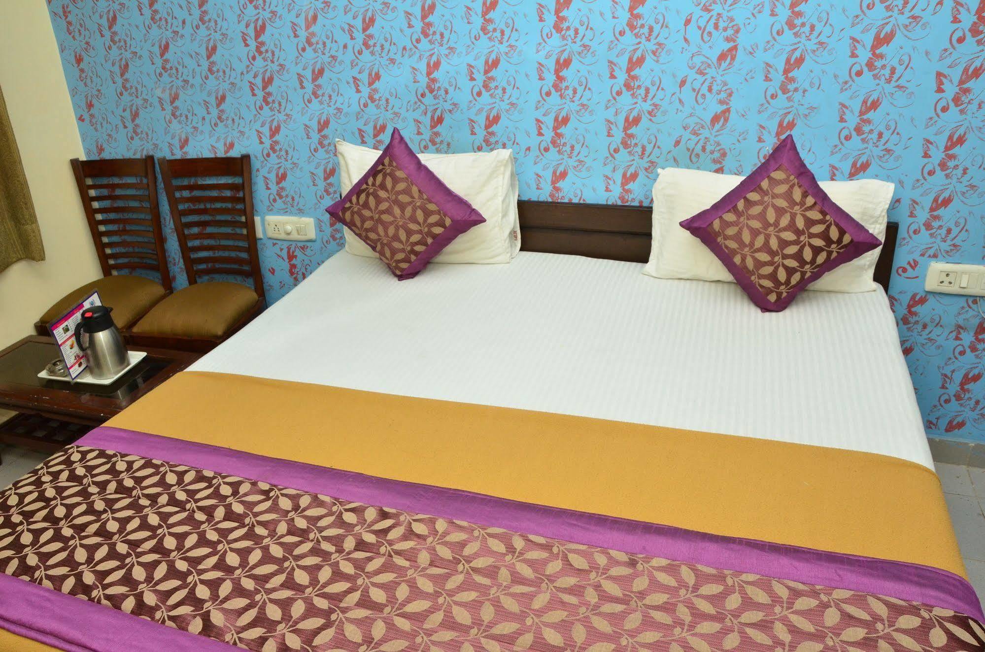 Super Hotel O Global New Delhi Exterior foto